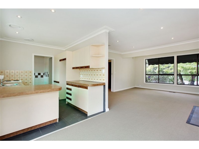 35 Lincoln Road, Croydon VIC 3136