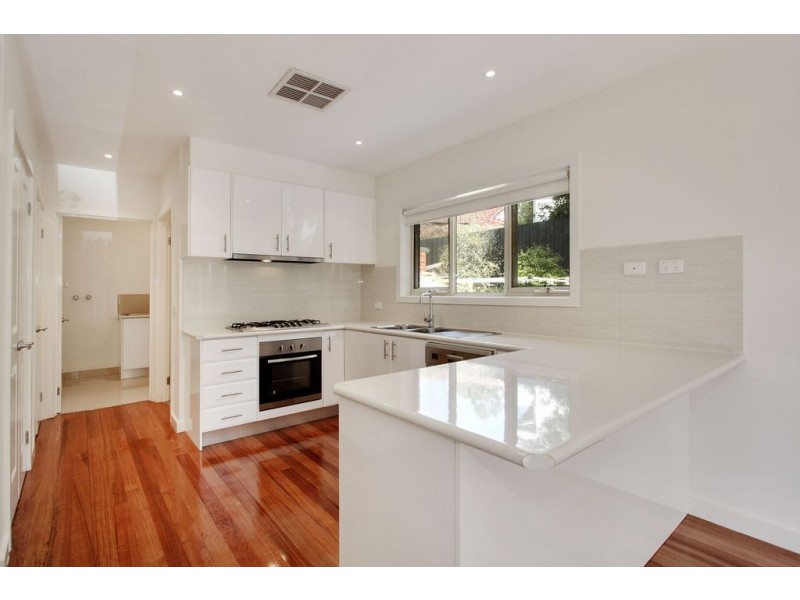 1/27 Lucille Avenue, Croydon South VIC 3136