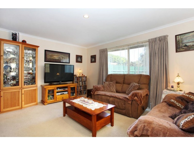 39 Grierson Drive, Kilsyth VIC 3137