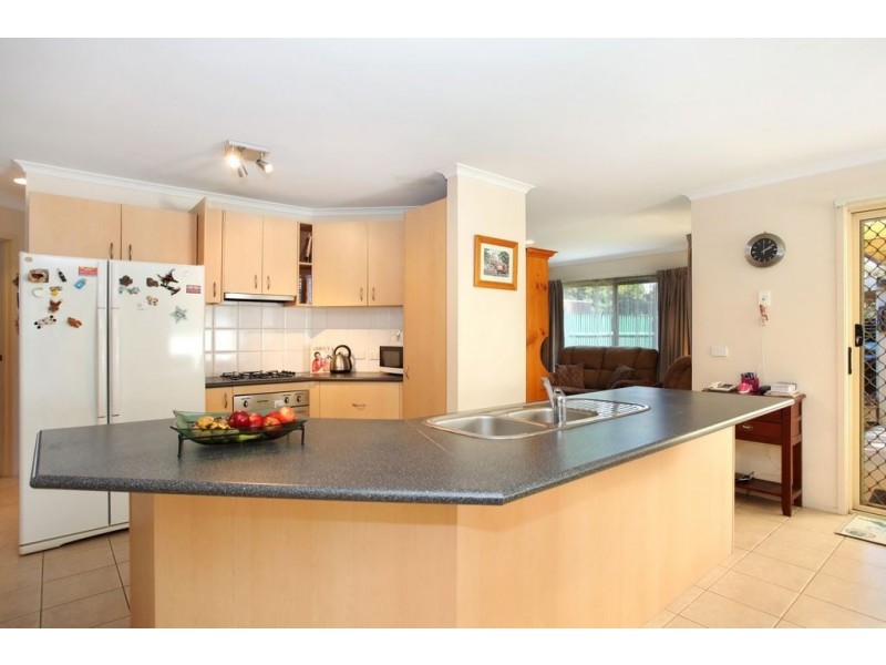 39 Grierson Drive, Kilsyth VIC 3137