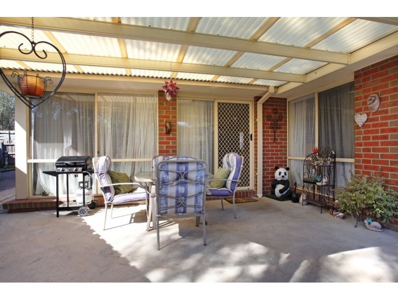 39 Grierson Drive, Kilsyth VIC 3137