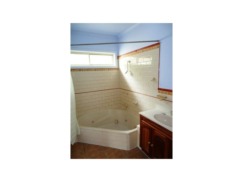 21 Ross Road, Croydon VIC 3136