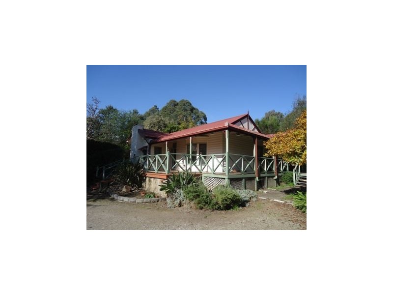35 Taylors Road, Croydon VIC 3136