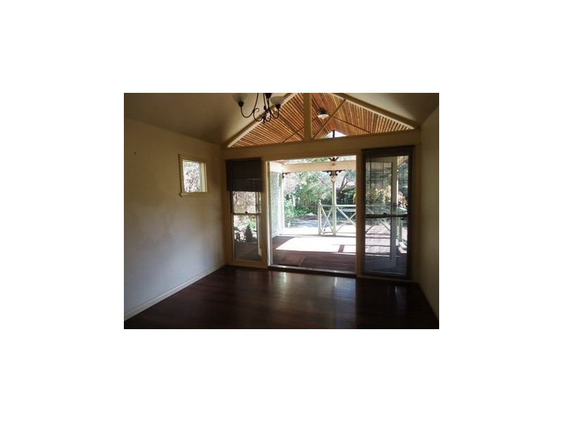 35 Taylors Road, Croydon VIC 3136
