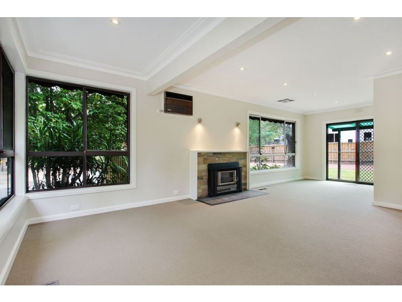 35 Lincoln Road, Croydon VIC 3136