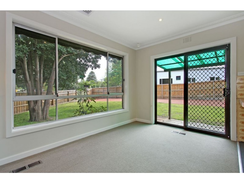 35 Lincoln Road, Croydon VIC 3136