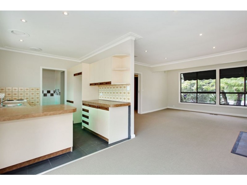 35 Lincoln Road, Croydon VIC 3136