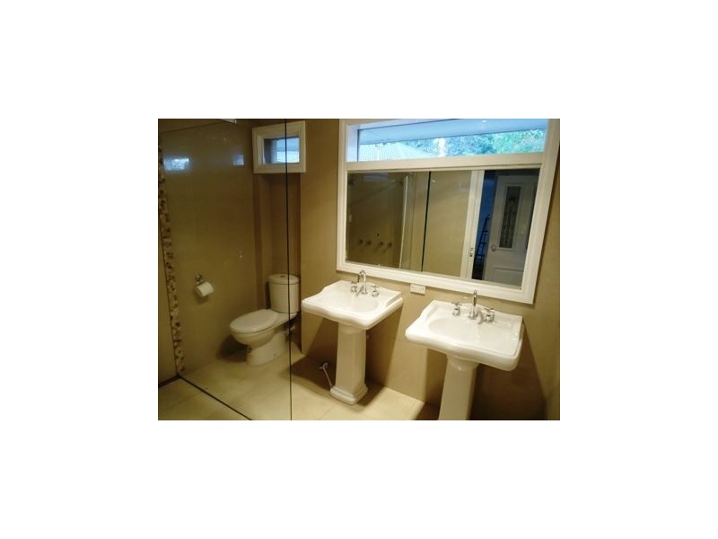 1/8 Nola Court, Croydon VIC 3136