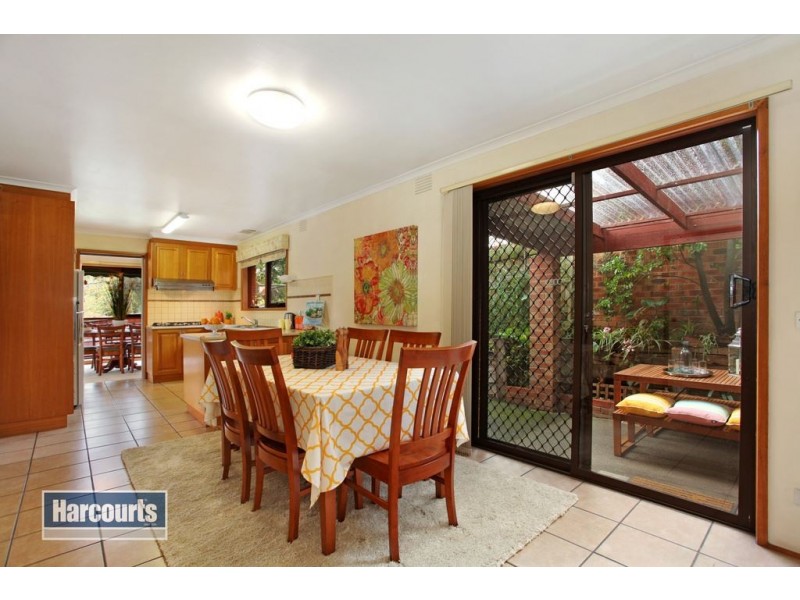 16 Alamein Avenue, Croydon VIC 3136