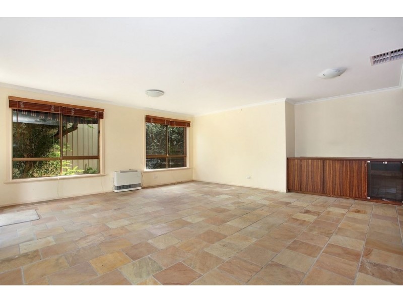 17 Broughton Avenue, Croydon VIC 3136