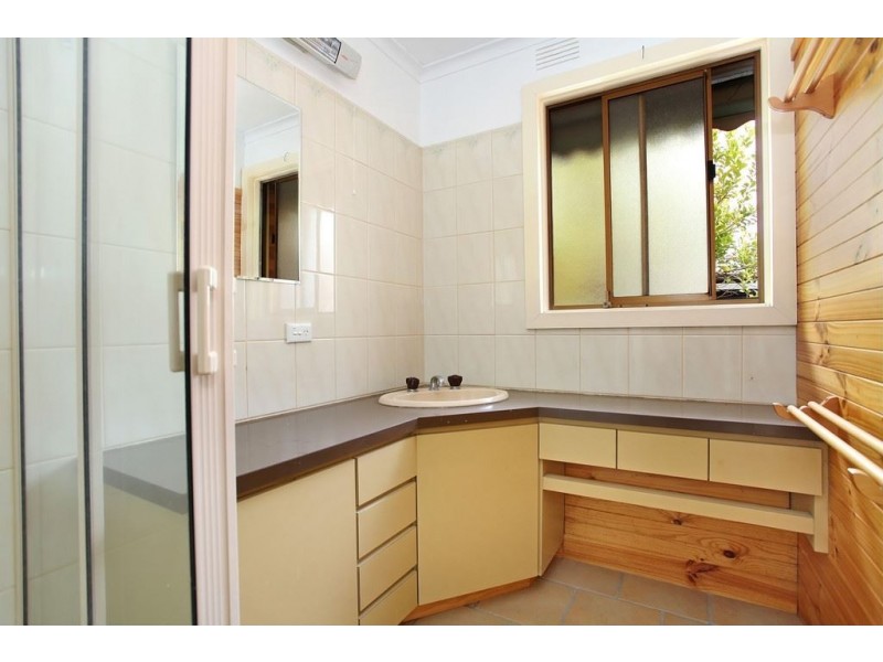 17 Broughton Avenue, Croydon VIC 3136