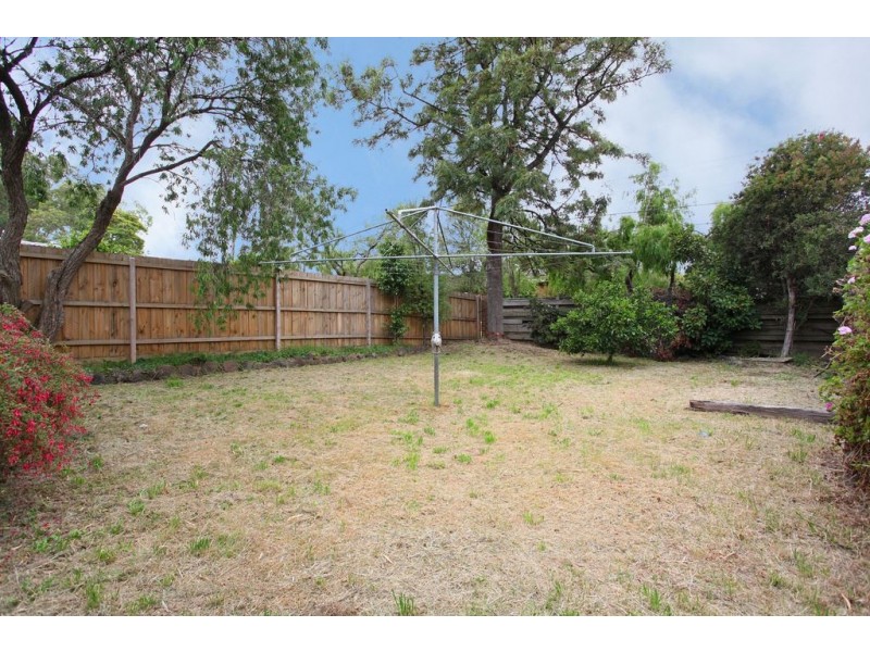 17 Broughton Avenue, Croydon VIC 3136