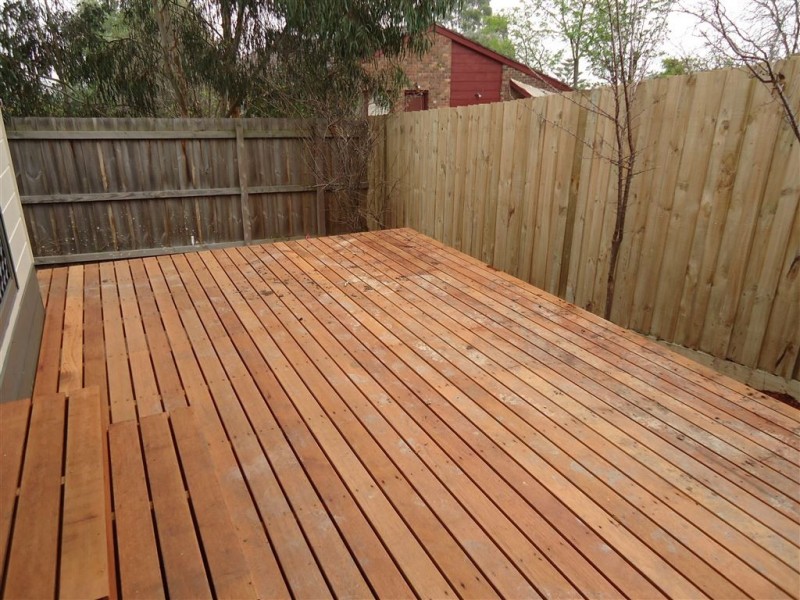 2/43 Edward Road, Chirnside Park VIC 3116