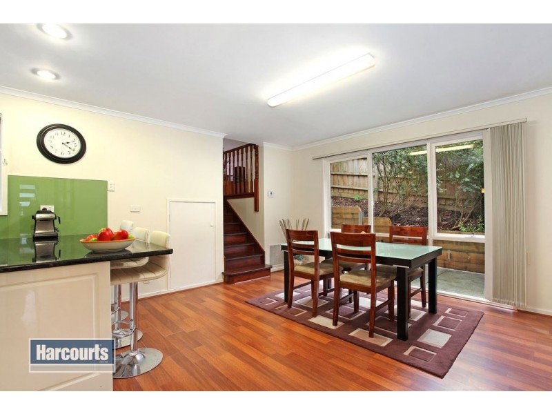 15 Nangathan Way, Croydon North VIC 3136