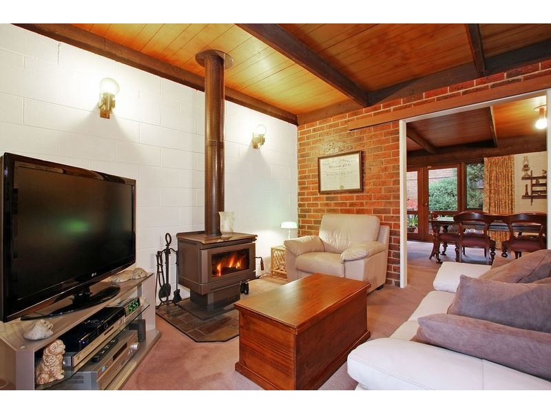 16 Glenwood Drive, Croydon VIC 3136