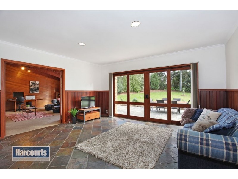 17 Dalry Avenue, Park Orchards VIC 3114