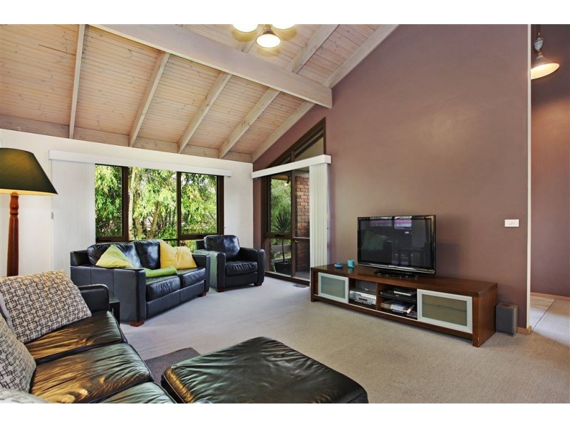 20 Nangathan Way, Croydon North VIC 3136