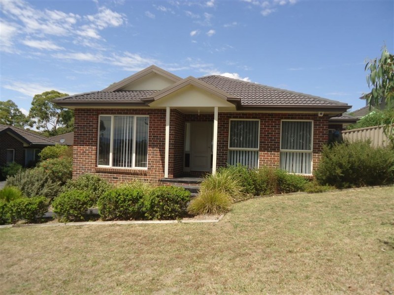 2 Jessica Park Drive, Lilydale VIC 3140