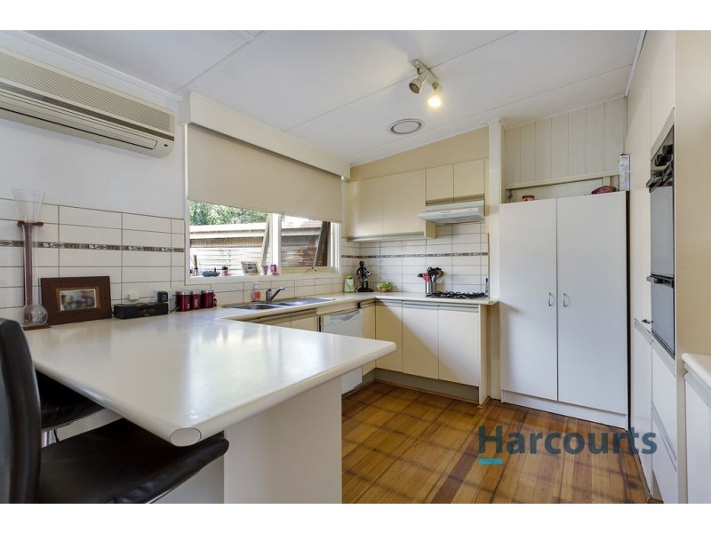8 Carlyle Street, Croydon VIC 3136