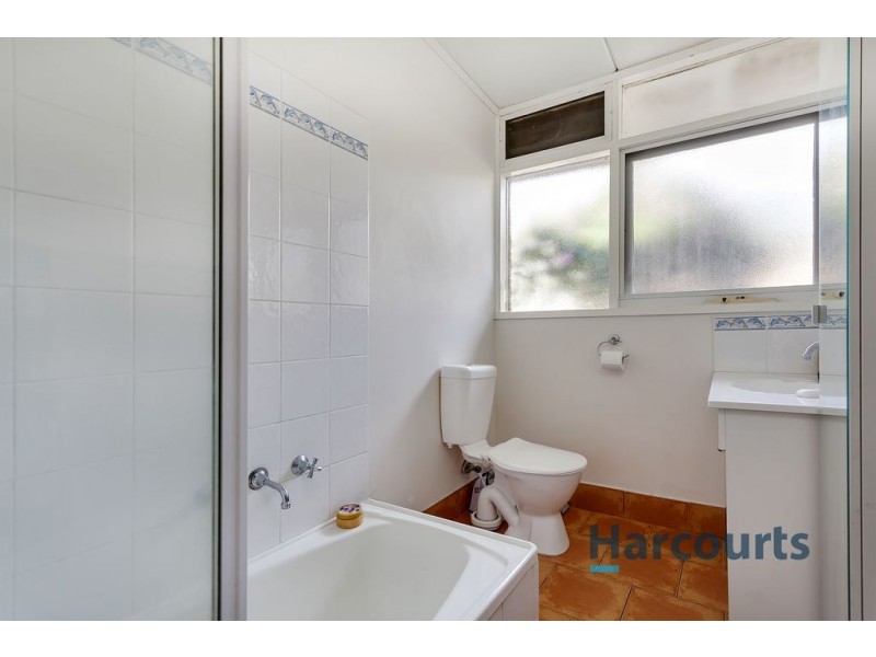 8 Carlyle Street, Croydon VIC 3136