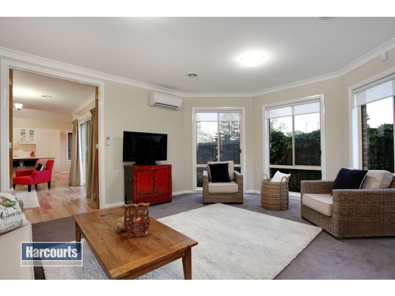 11 Ellesmere Avenue, Croydon VIC 3136