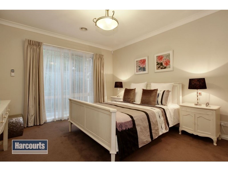 11 Ellesmere Avenue, Croydon VIC 3136