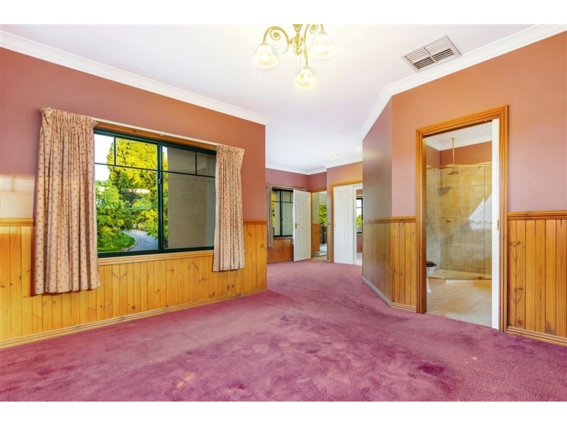 16 The Briars, Mooroolbark VIC 3138