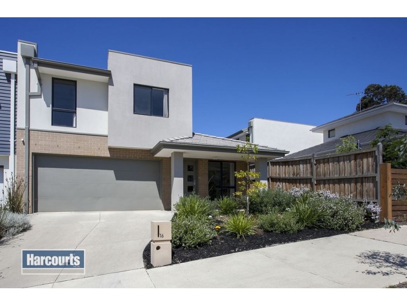 16 Evans Drive, Croydon VIC 3136