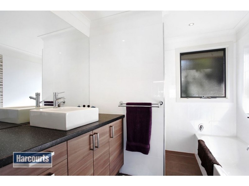 124A Edward Road, Chirnside Park VIC 3116