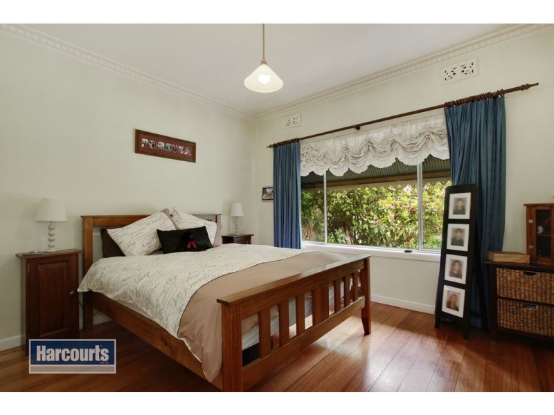 1/8 Clement Crescent, Croydon VIC 3136