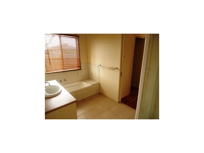 49 Grierson Drive, Kilsyth VIC 3137