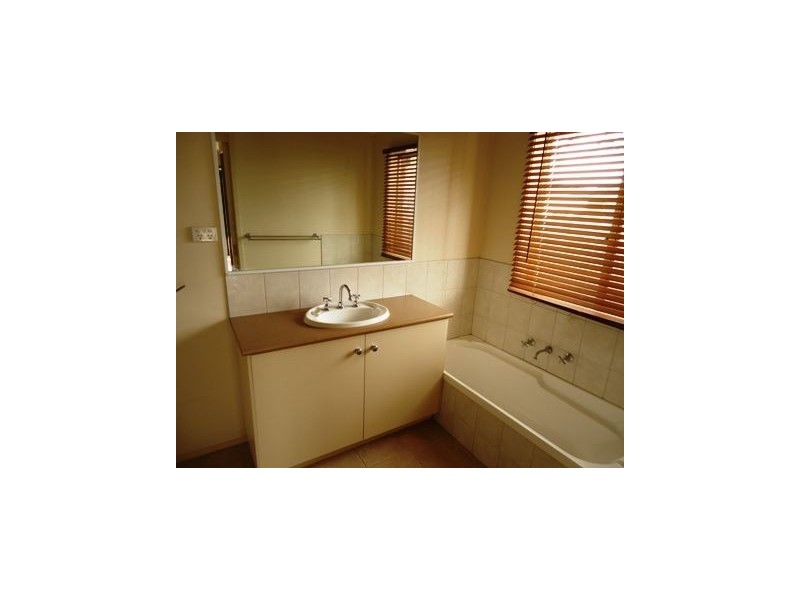 49 Grierson Drive, Kilsyth VIC 3137