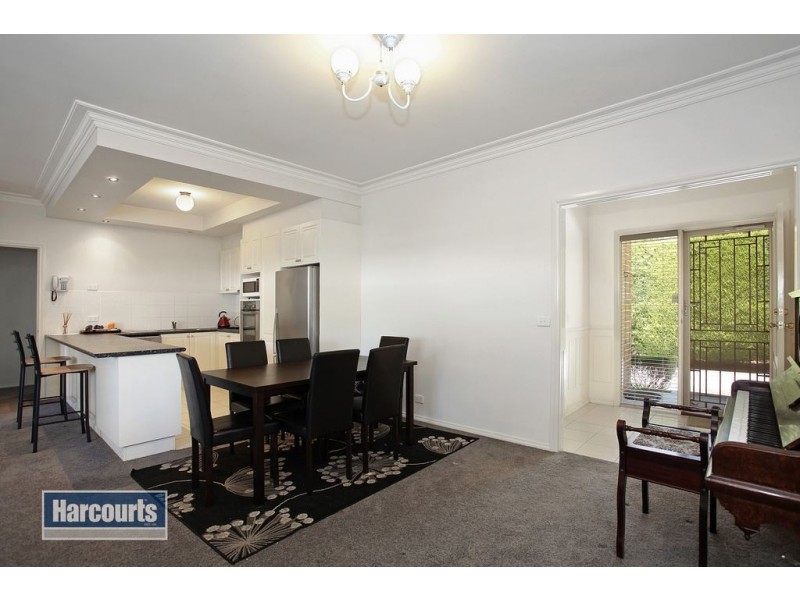 2/5A Taylors Road, Croydon VIC 3136
