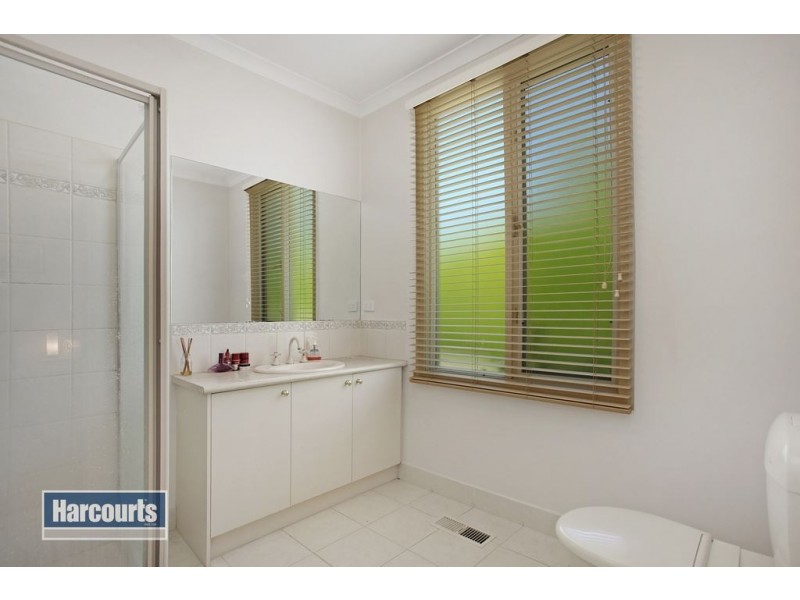 2/5A Taylors Road, Croydon VIC 3136