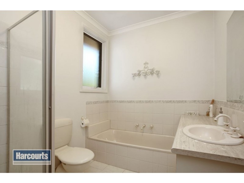 2/5A Taylors Road, Croydon VIC 3136