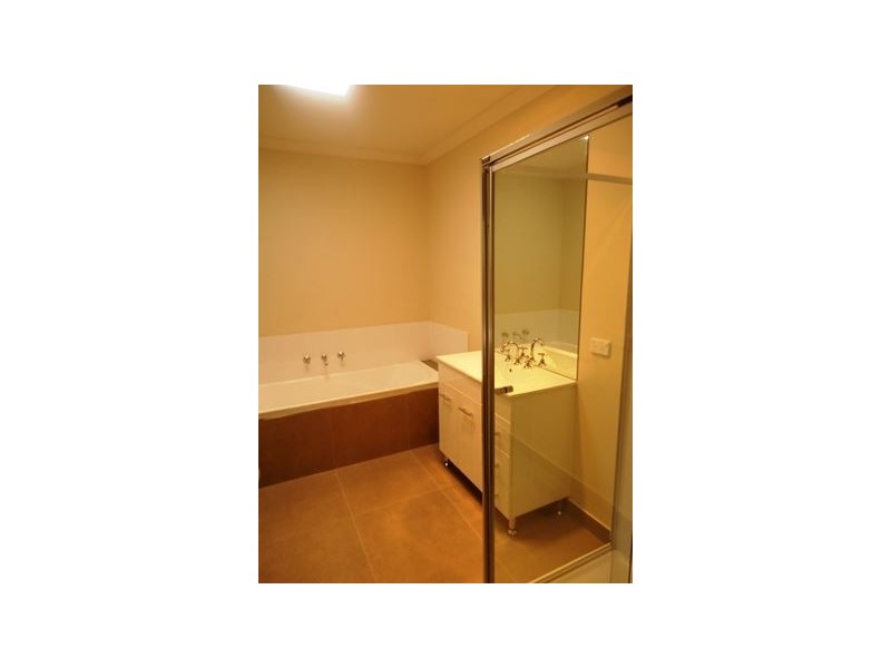 9/4 Humber Road, Croydon North VIC 3136