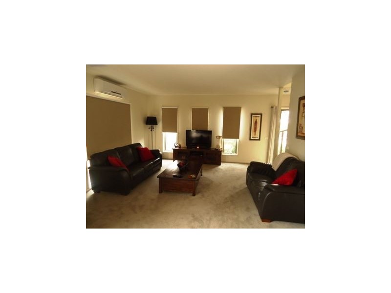 9 Kimberley Drive, Chirnside Park VIC 3116