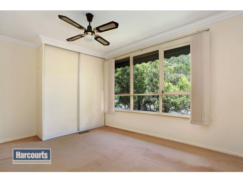 30 Kincumber Drive, Croydon VIC 3136