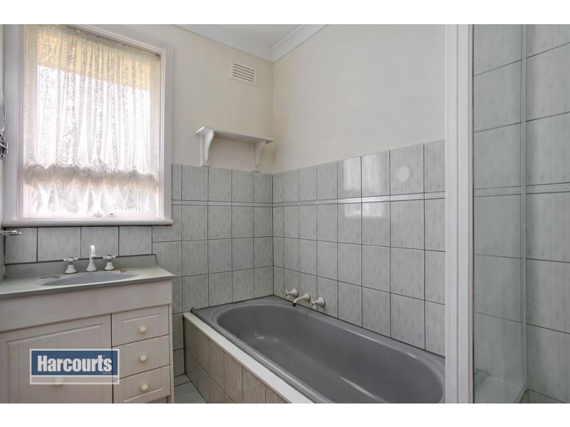 30 Kincumber Drive, Croydon VIC 3136