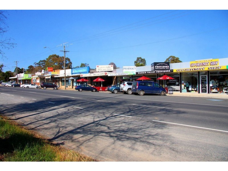 10 Lachlan Way, Wandin North VIC 3139