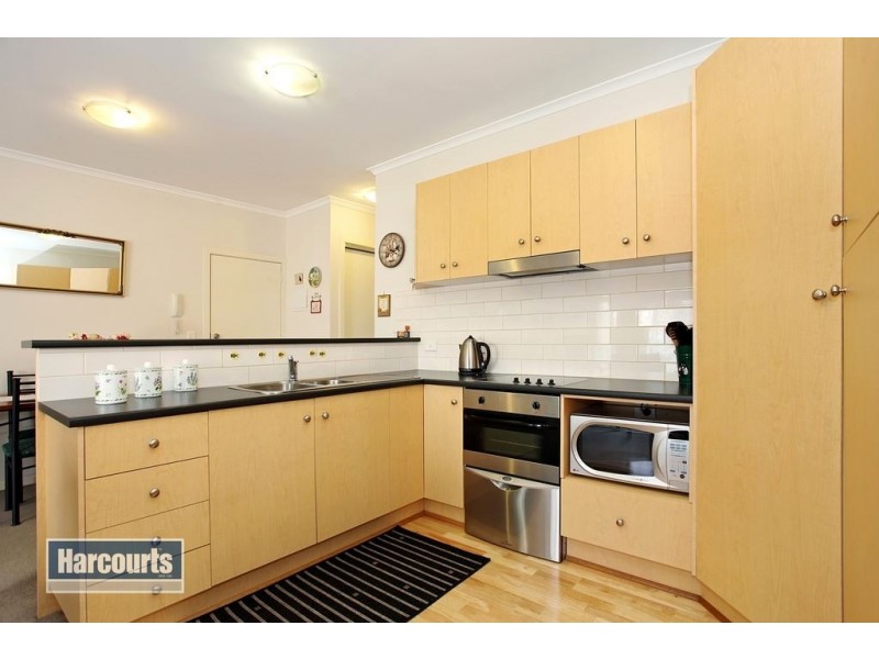 22/13-15 Hewish Road, Croydon VIC 3136