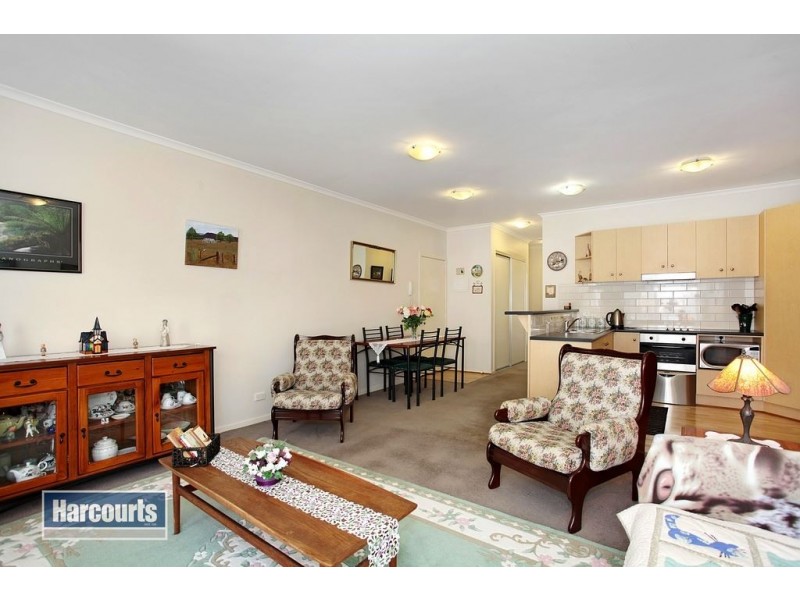 22/13-15 Hewish Road, Croydon VIC 3136