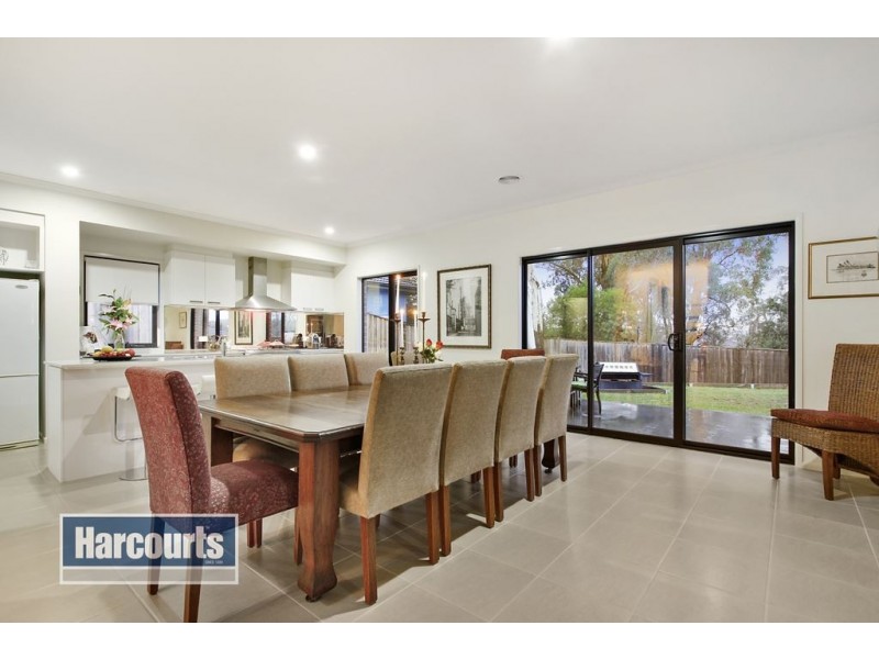 9 Evans Drive, Croydon VIC 3136