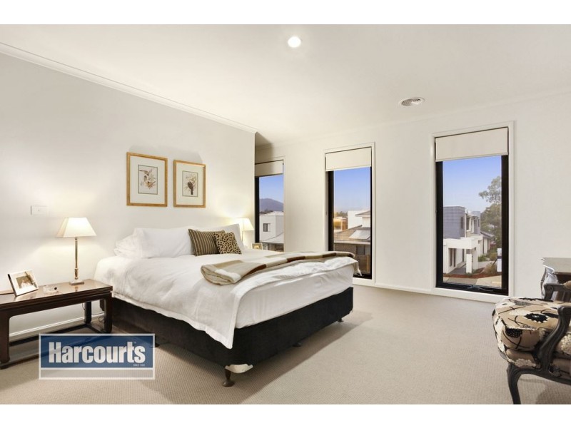 9 Evans Drive, Croydon VIC 3136