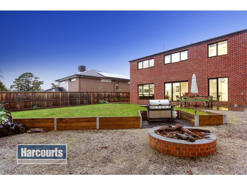 9 Evans Drive, Croydon VIC 3136