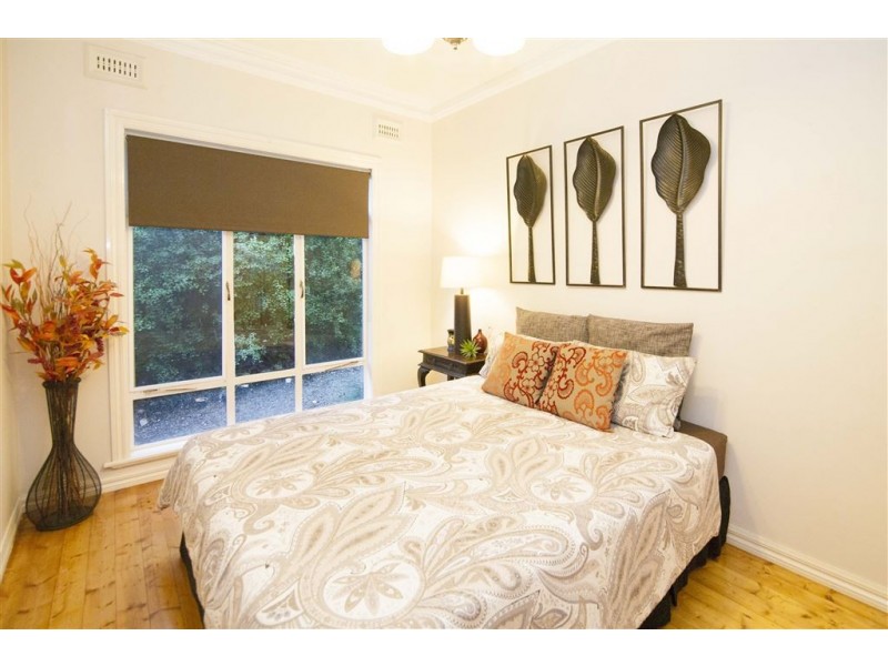 9 Lyons Road, Croydon North VIC 3136