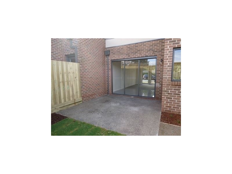 2B Midhurst Road, Croydon VIC 3136