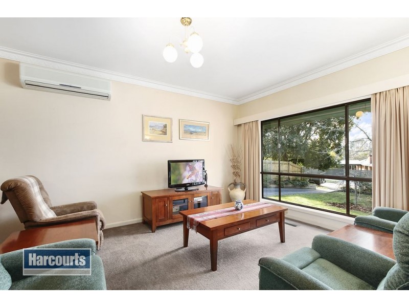 4 Field Street, Croydon VIC 3136