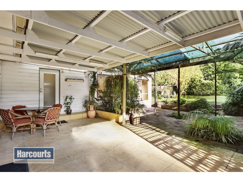 4 Field Street, Croydon VIC 3136