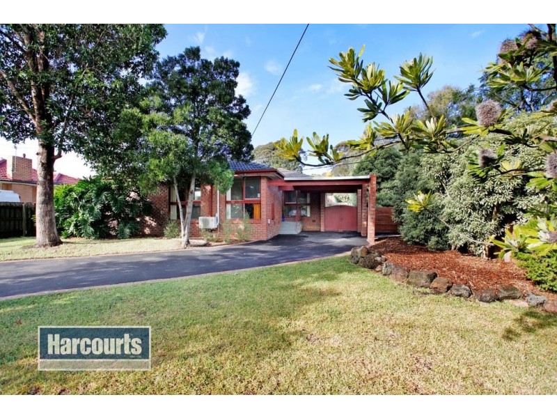 32 Broughton Avenue, Croydon VIC 3136